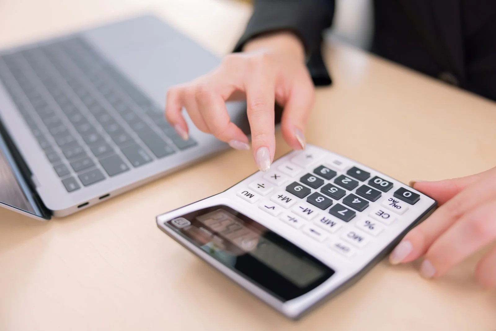 銀行振込イメージ